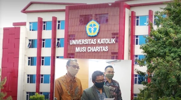 Dosen Dipecat Usai Terciduk Itunya Diemut Remaja