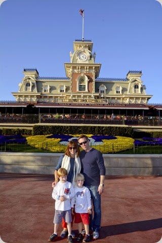 PhotoPass_Visiting_Magic_Kingdom_Park_7191992046ps