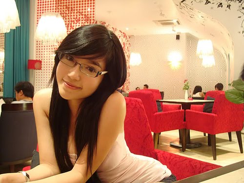 Elly Tran Ha