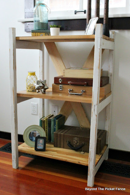 ladder shelf, DIY, bookshelf, reclaimed wood, http://bec4-beyondthepicketfence.blogspot.com/2016/04/easy-ladder-shelf.html