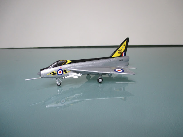 1/144 English Electric Bac Lightning F.1A diecast metal aircraft miniature