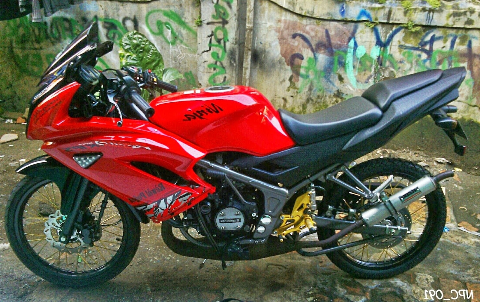 Modifikasi Motor Ninja 2012 dan2013 Velg Jari Jari Tampak ...