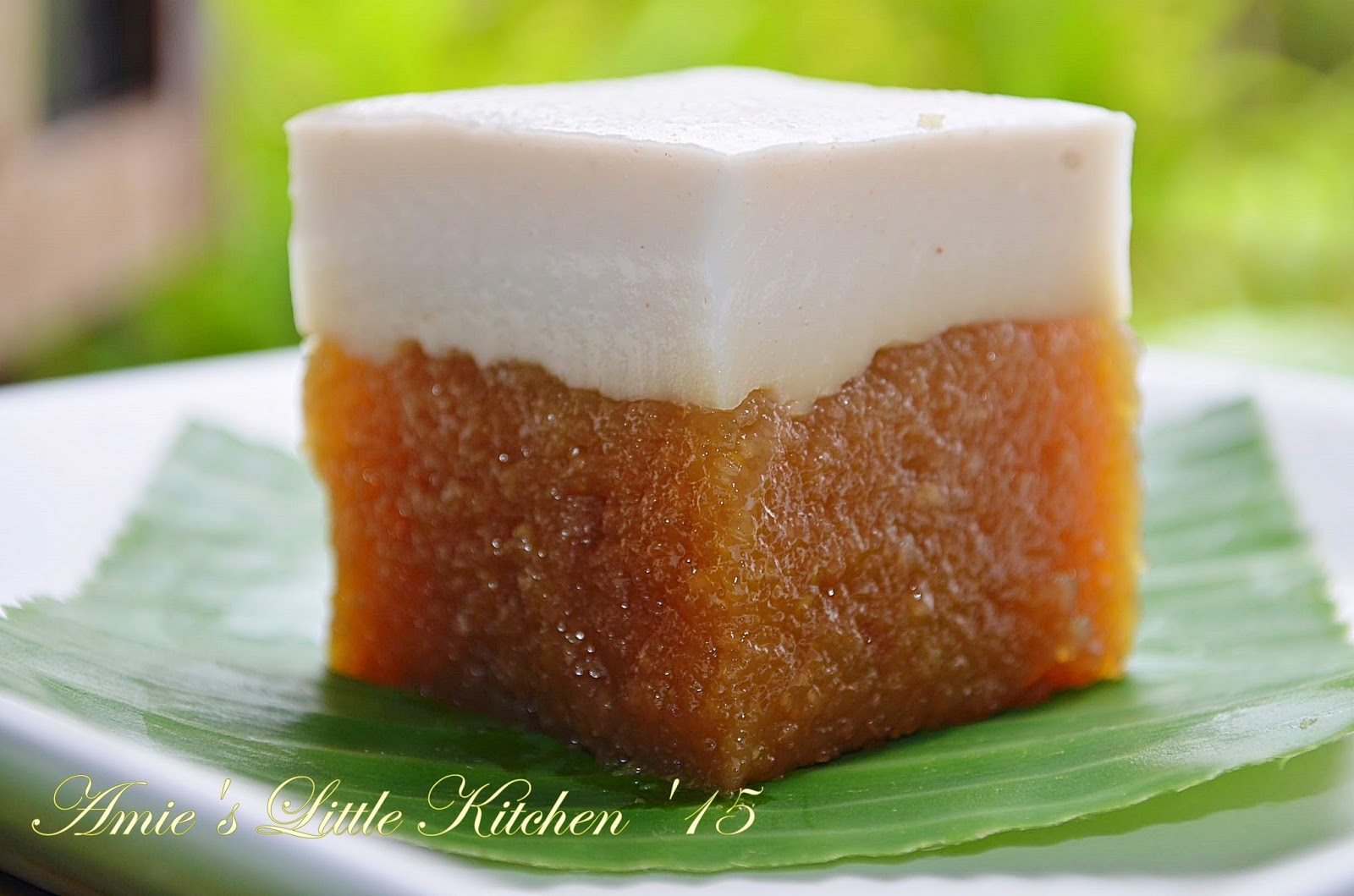 AMIE'S LITTLE KITCHEN: Sedapnya Talam Ubi Kayu Gula Merah!