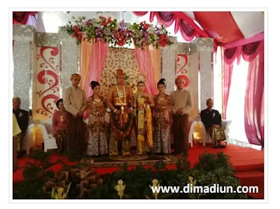 paket wedding sewa baju busana pengantin madiun