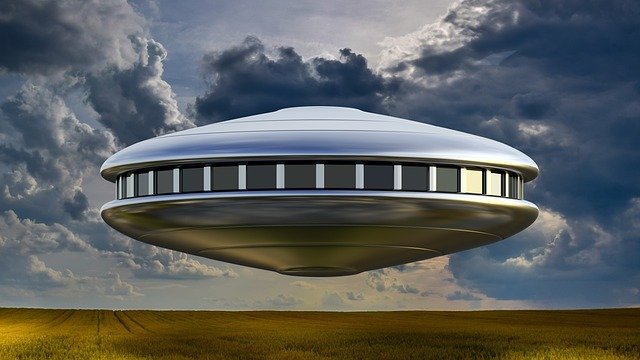 यू.एफ.ओ को देखकर मुर्गियां डर गई : UFO hindi story