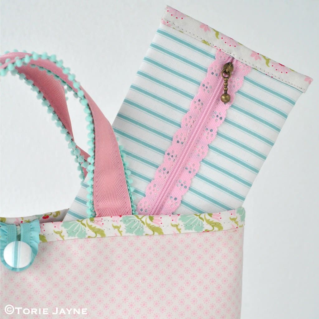 Pom Pom Trim Tote Bag Tutorial