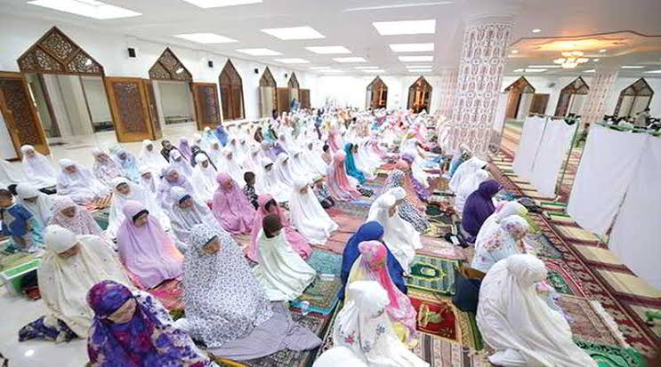 Bacaan Niat Sholat Tarawih dan Witir, Lengkap dengan Tata Caranya