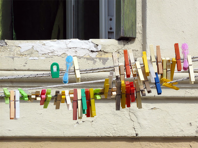 Fifty Clothespins, Via Cherubini, Livorno