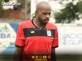 Raphael sufre de un desgarro y será baja en Oriente Petrolero diez días - DaleOoo