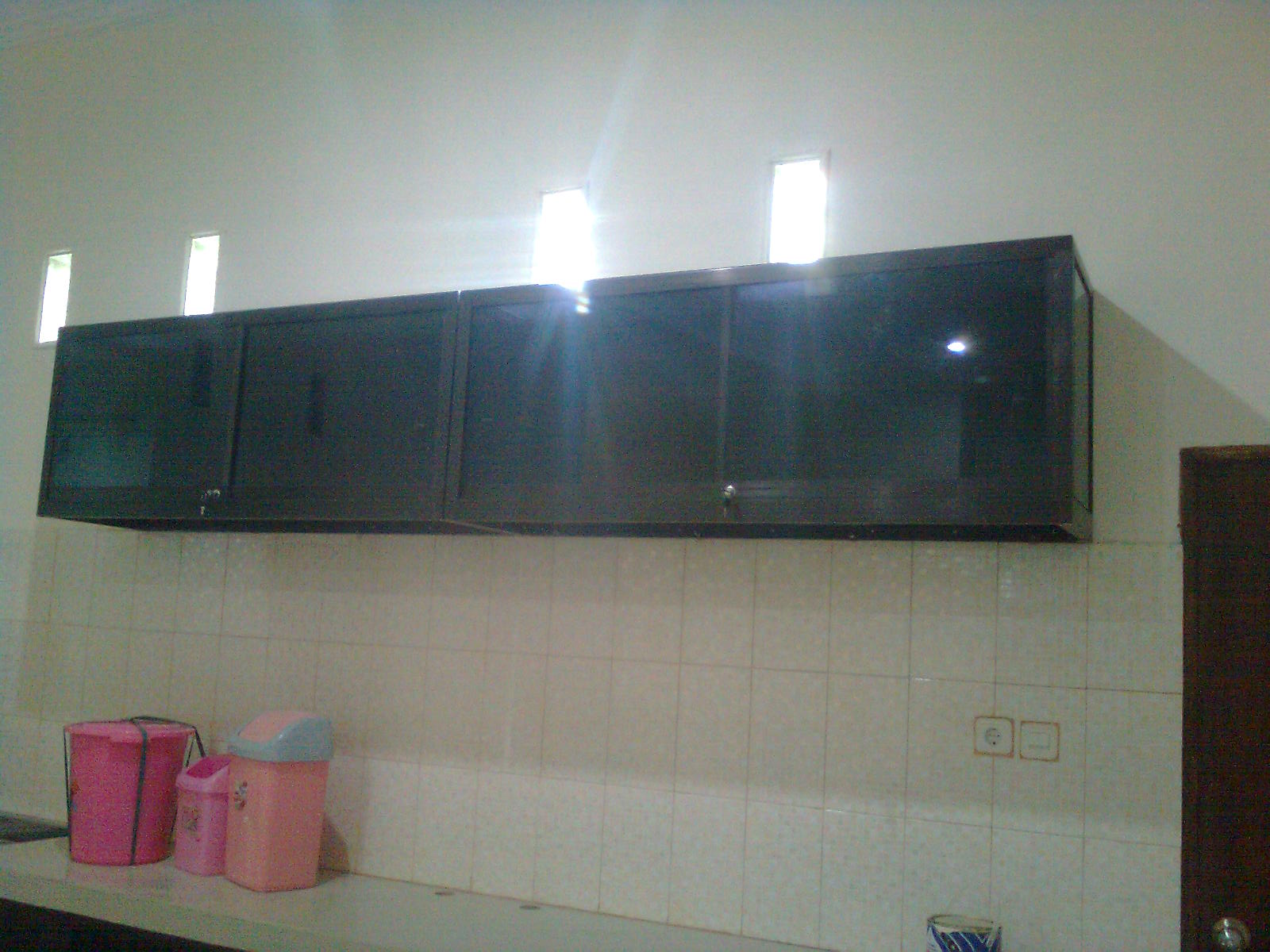 Contoh Gambar Lemari Gantung Dapur Minimalis ~ Kamar Minimalis