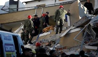 Αλβανία: Ημέρα εθνικού πένθους - Μάχη με το χρόνο για τους εγκλωβισμένους, 23 νεκροί