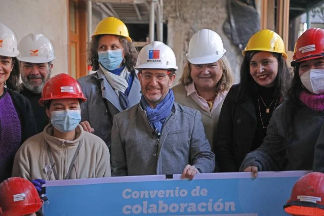 Firman convenio para promover empleo femenino en la construcción
