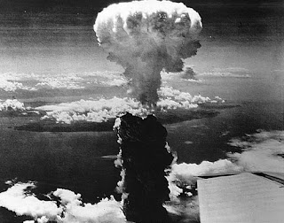 Resultado de imagen de IMAGENES de la bomba nuclear en japon