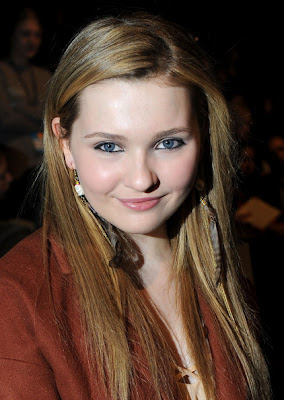 Abigail Breslin Haircut 2012