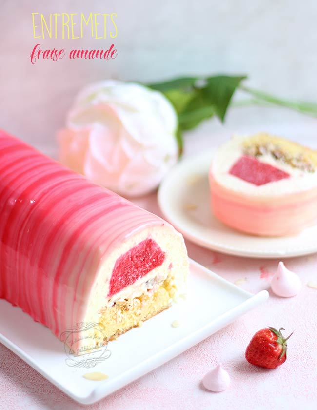 Bûche Fraise Amande