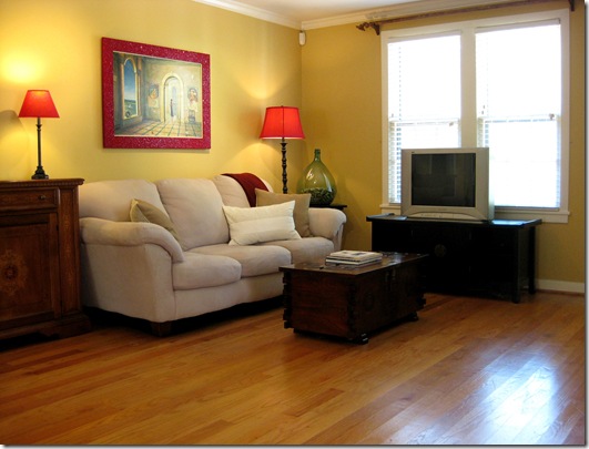 1707 N University_living1