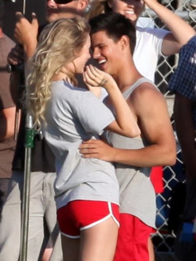 selena gomez taylor lautner kissing. hair Selena Gomez Taylor