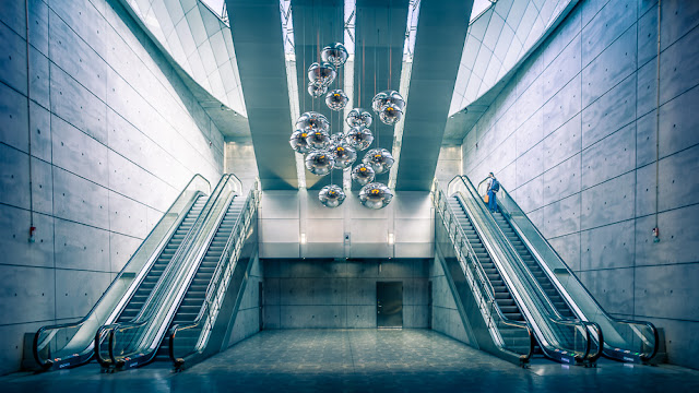 Triangeln subway station, lower escalators