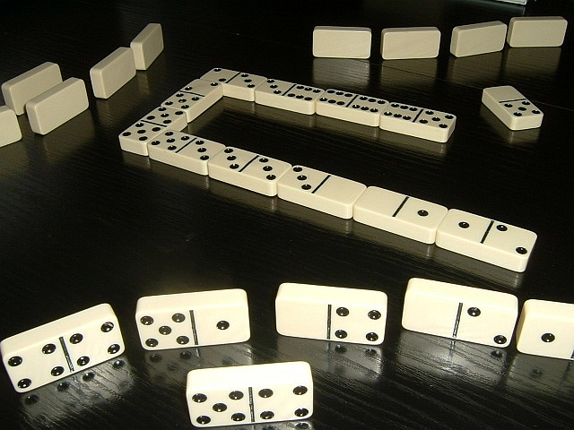 aturan dasar bermain domino