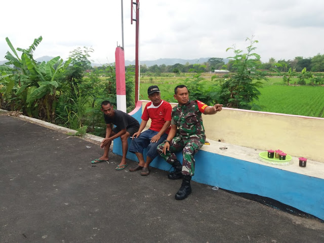 Babinsa Gantiwarno Pantau Keamanan Desa Jabung