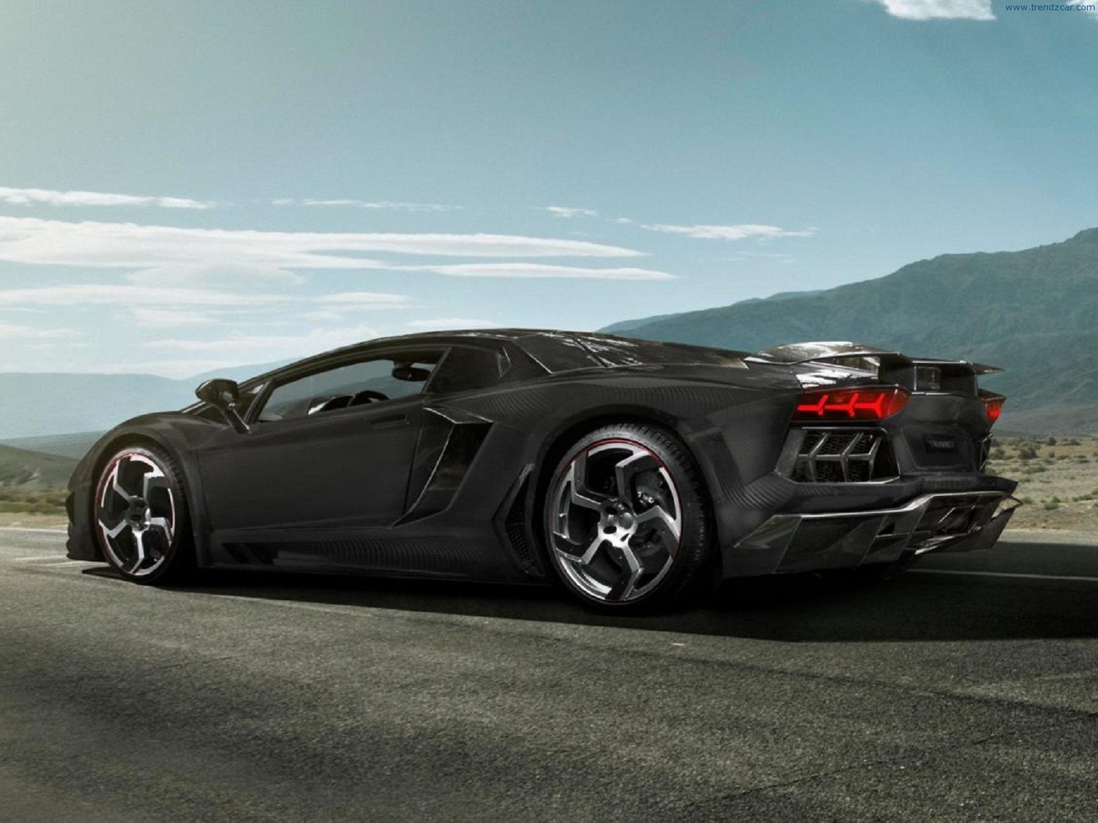 Luxury Lamborghini Cars: Lamborghini Aventador Black
