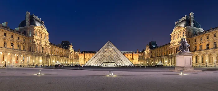Le Louvre - a royal museum