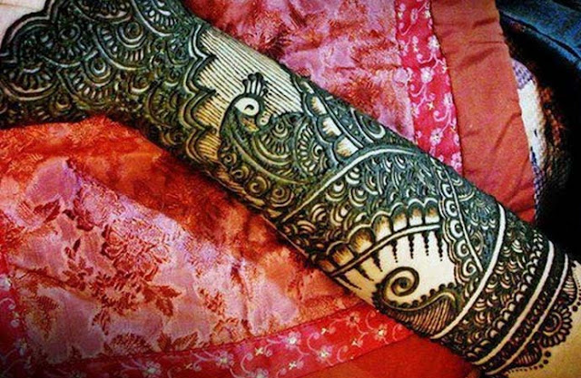 eid with innovative styles of mehndi peacock style