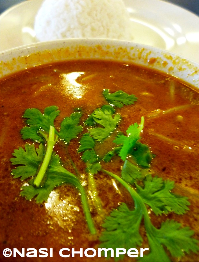 Nasi Chomper: Tom Yam & Butter Chicken @ Kopi Ping Cafe ...