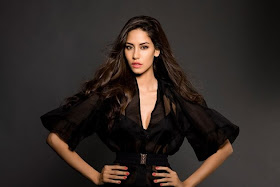 Hot Mallika Haydon agent vinod