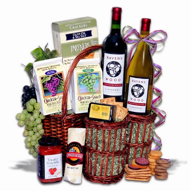 Wine-Party-Picnic-Gift-Basket