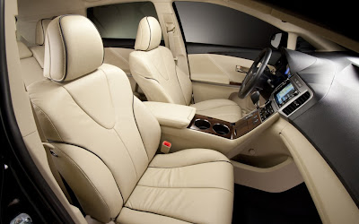 2013 toyota venza interior seats