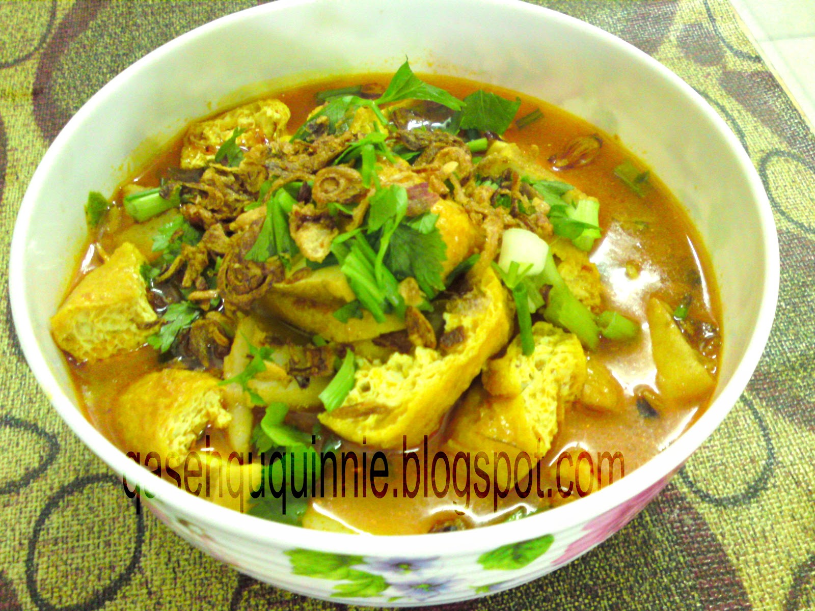 Qasehqu quinnie: MEE KARI IPOH