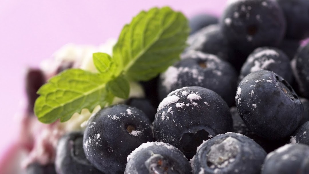 Blueberries Macro HD Wallpaper