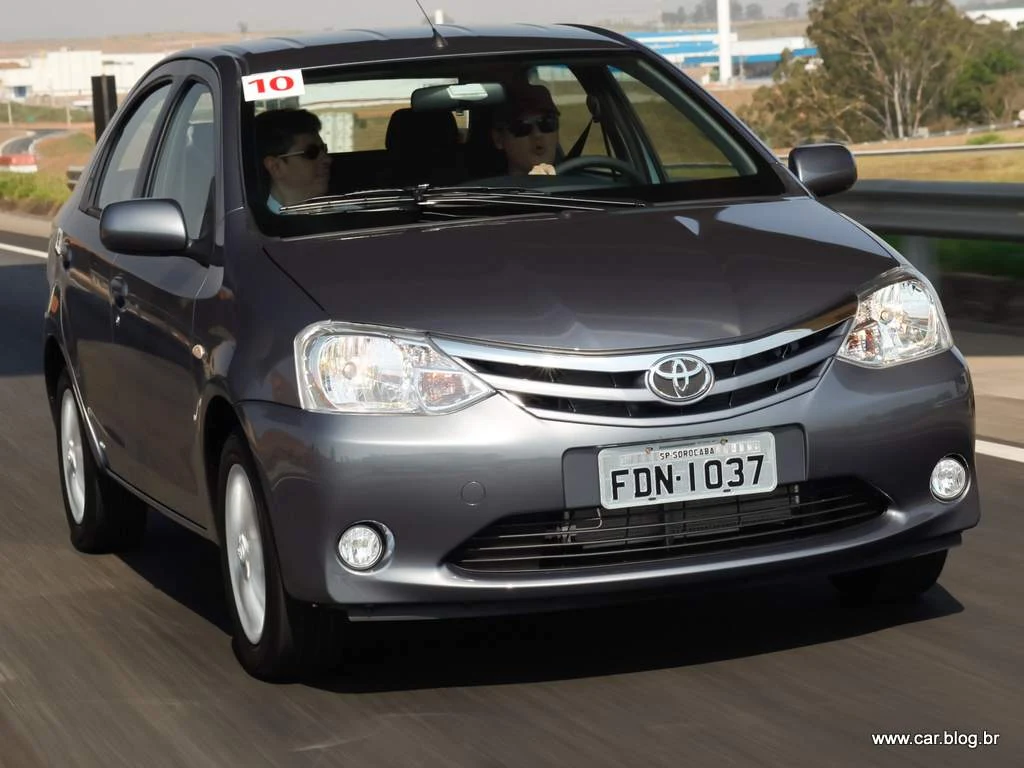 Toyota Etios Locadoras e taxistas - sedan