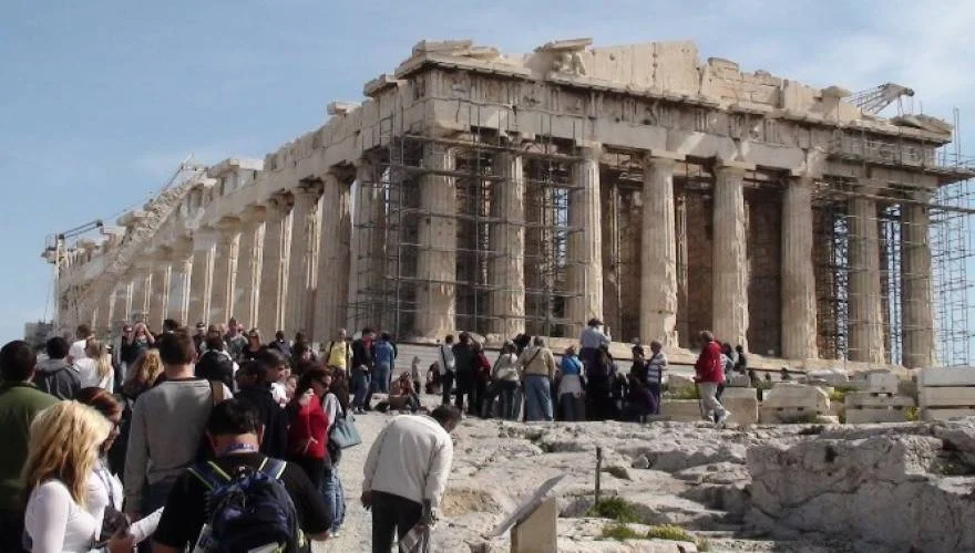 Σοκ: Δίνουν τον περίβολο της Ακροπόλεως στους δανειστές ομοϊδεάτες τους αριστερούς για … αξιοποίηση – Ετοιμάζονται και για τον Παρθενώνα;