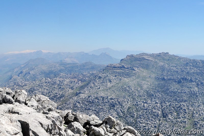 Sierra Chimenea y Torcal de Antequera