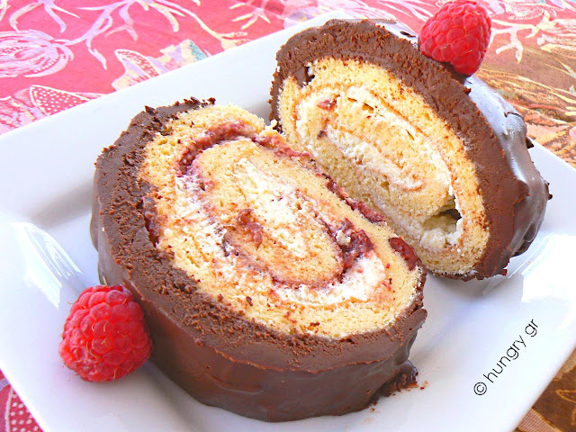 Chocolate-Raspberry Swiss Roll