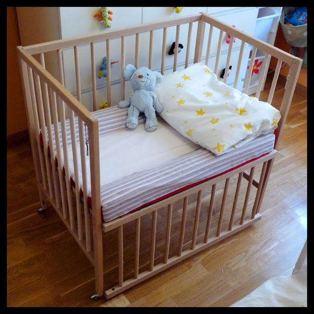 SNIGLAR co-sleeper crib