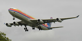 Gambar Pesawat Airbus A340 09