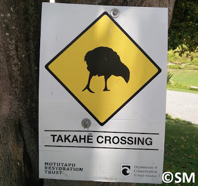 Photo de panneau de passage de Takehe sur les chemins de Motutapu Auckland Nouvelle-Zélande 