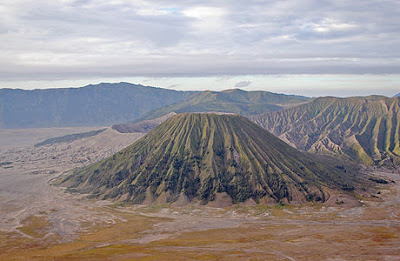 Wisata Gunung Batok