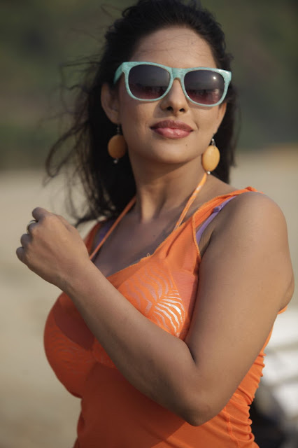 Spicy Actress Srilekha Hot Pics in Sleeveless Top