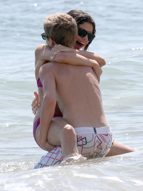 justin bieber selena gomez maui makeout. Shirtless Justin Bieber was seen enjoying the waves, frolicking on beach and
