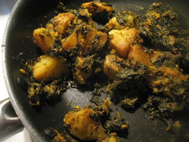 curried potatoes and spinach