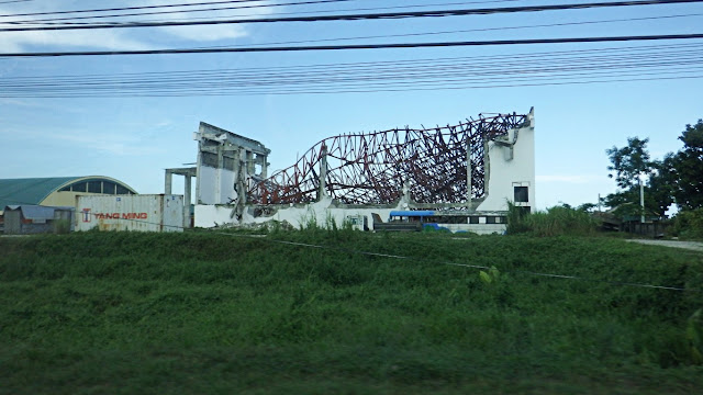 low quality materials ruined by Yolanda, Palo Sports Center