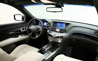 2011 Infiniti M37S Interior