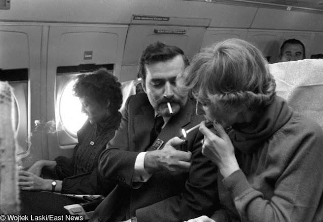 Merokok di pesawat