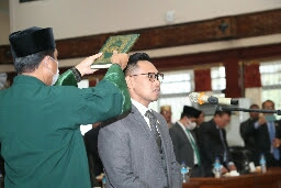 Farin Resmi Dilantik Sebagai Wakil Ketua DPRD NTB, Gantikan Posisi Mori Hanafi  
