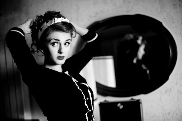 Ivana Gretel Macabre deviantart photos models red hair pin-up vintage noir