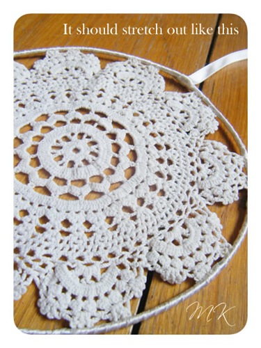 Doily Mobile 18